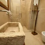 Sassi E Virtù